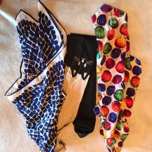 Two light scarves and kitten tights